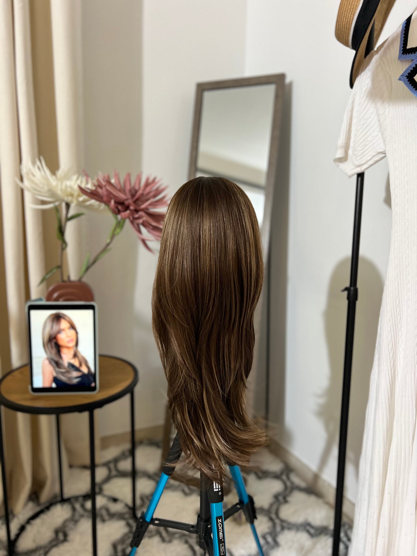 Brown highlight blonde wig