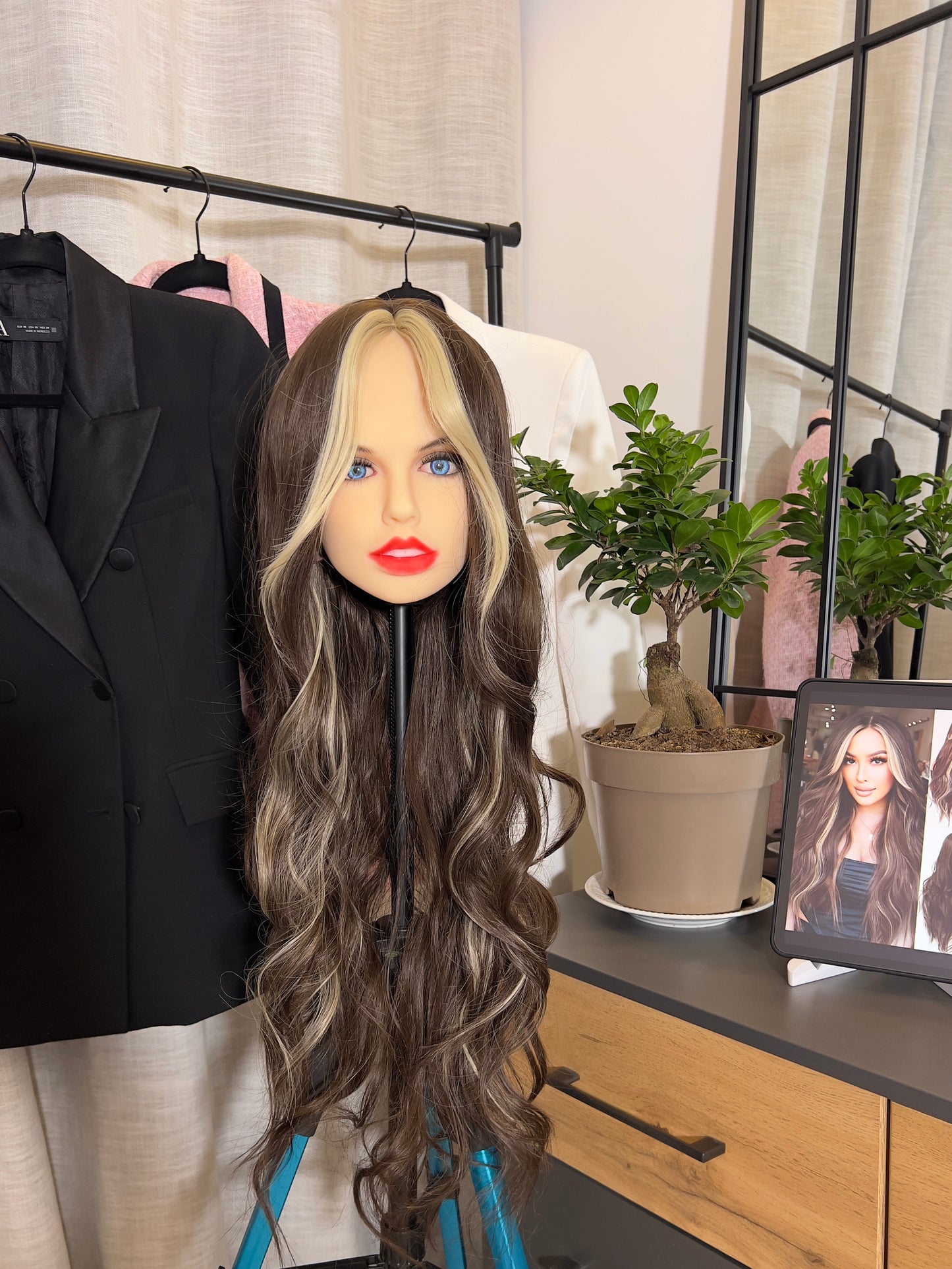 Long Wavy Brown Highlighted Blonde Wig