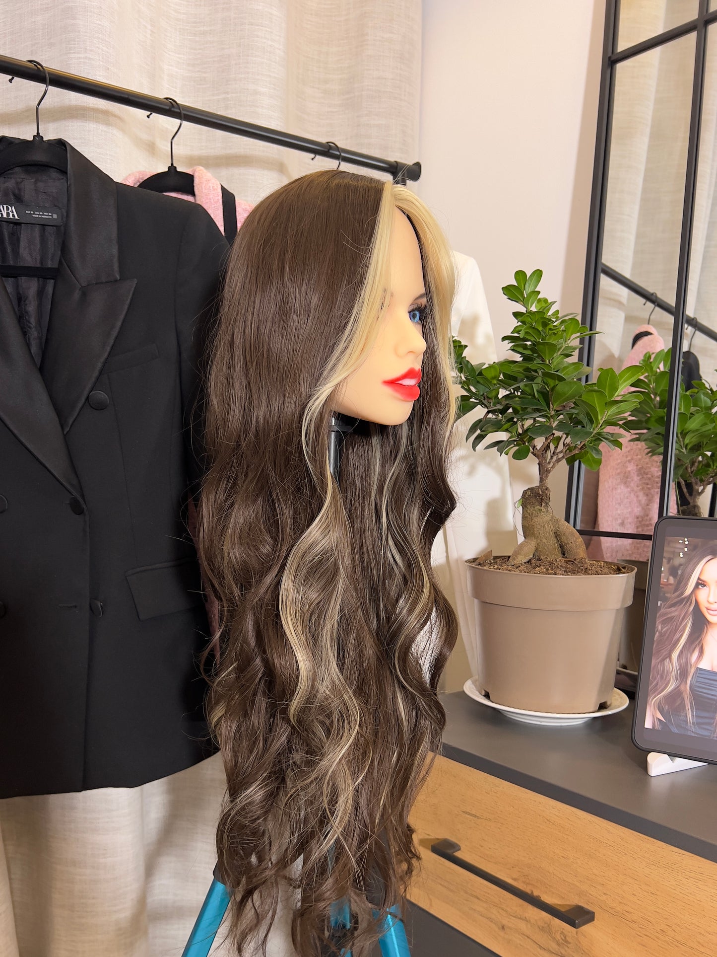 Long Wavy Brown Highlighted Blonde Wig